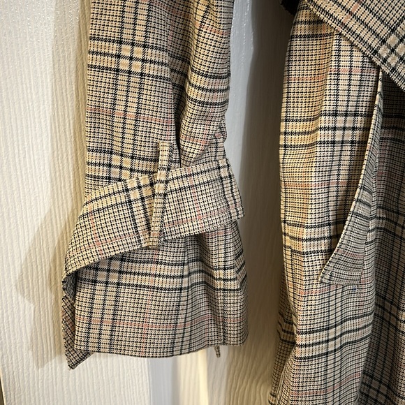 RW&Co trench coat - Picture 3 of 8